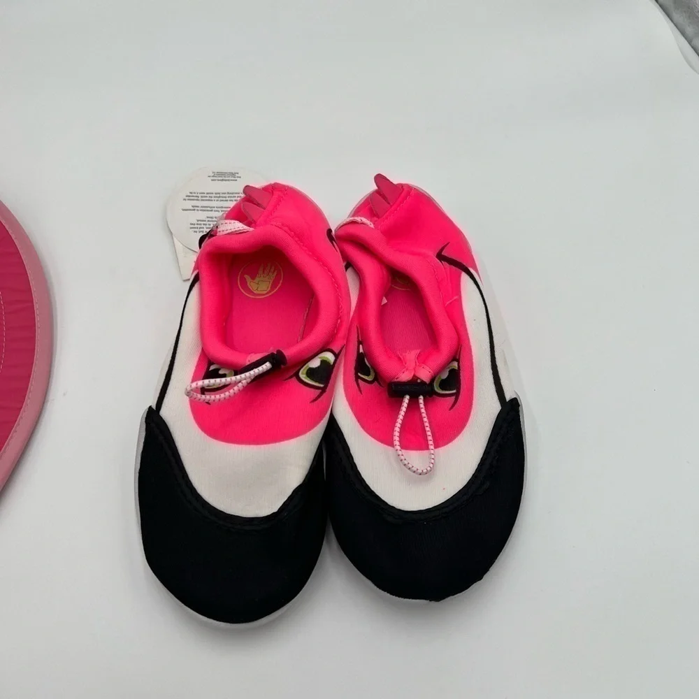 Sealpal Water Sports Pink Shoes Ultra-Light with a Pink Sun Hat for 2 lot